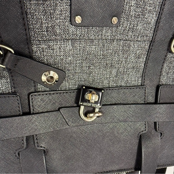 Henri Bendel Jetsetter grey/black Nylon Convertible Backpack/ Crossbody Bag - Picture 10 of 11